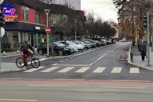 Stanivuković mimo tendera postavlja novogodišnji nakit (FOTO)