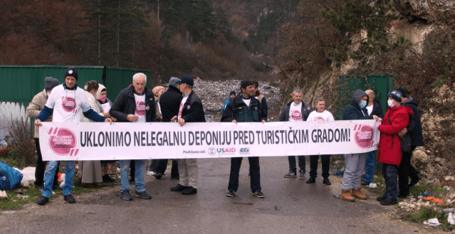 Građani Višegrada čekaju uklanjanje deponije pred ovim turističkim gradom- nadležni ćute