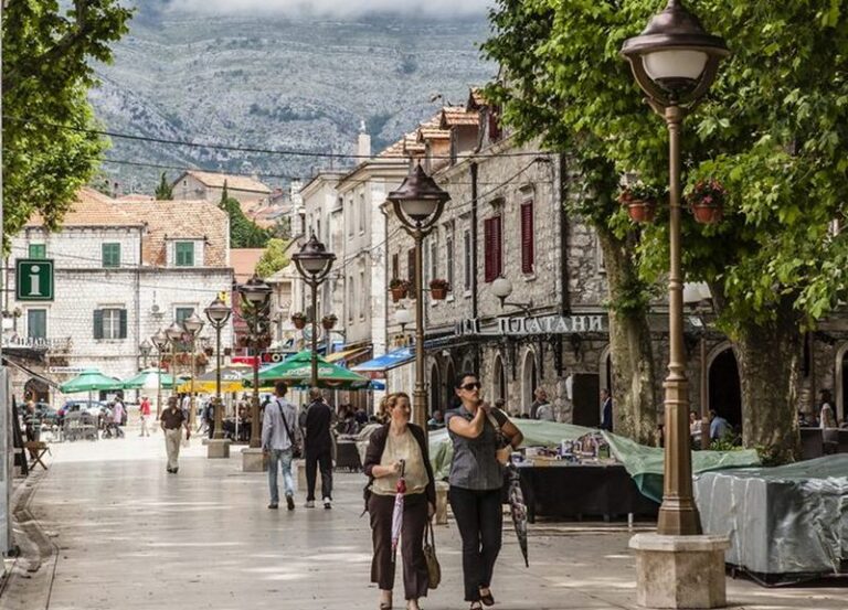 HILJADU I PO GLASAČA VIŠE: Trebinje: Izborni inženjering ili migracija zbog pogodnosti?